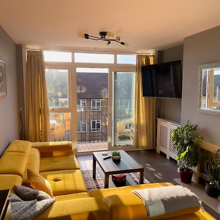 Beautiful 3-Bed Apartment At Swiss Cottage London Bagian luar foto