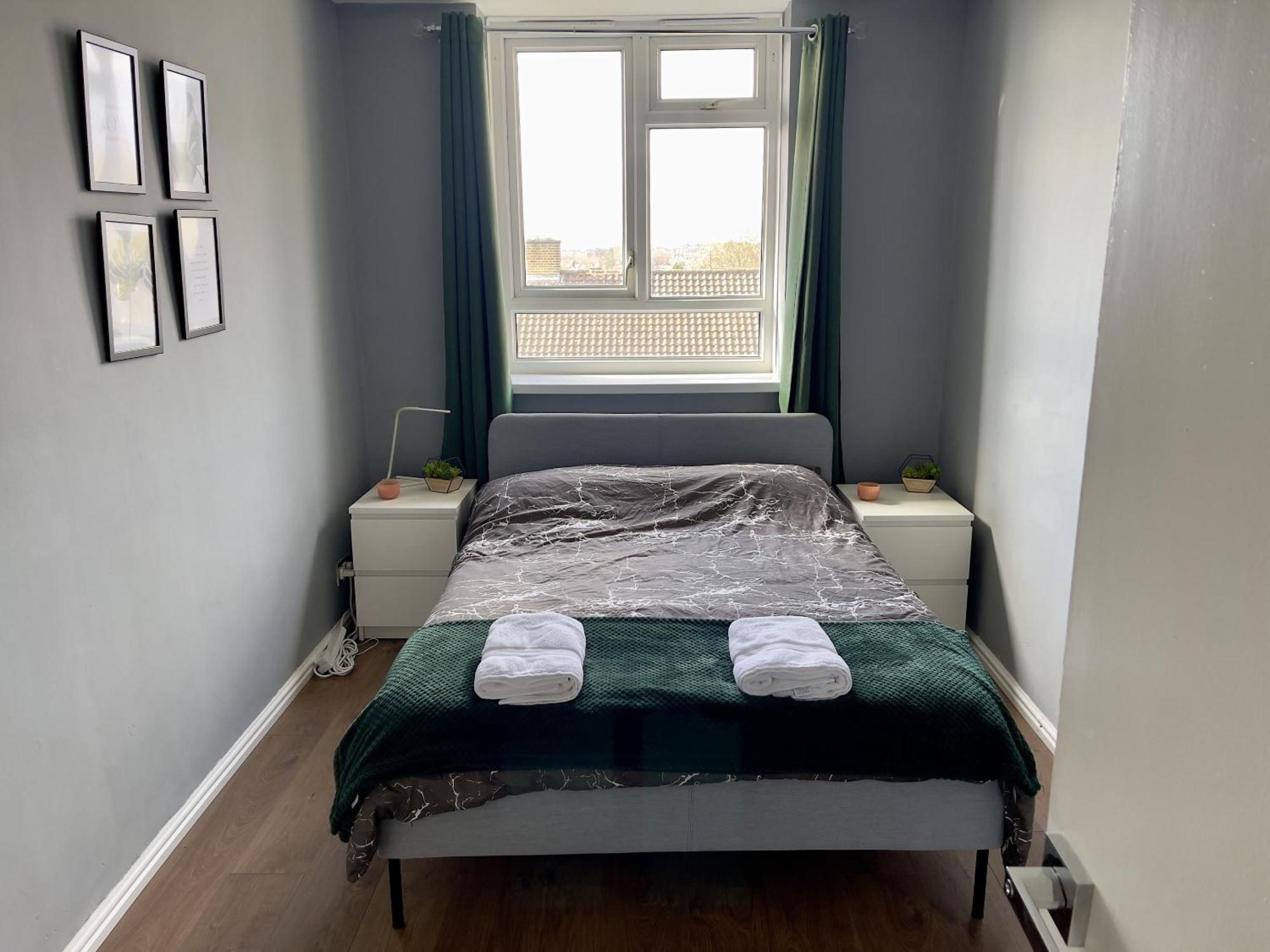 Beautiful 3-Bed Apartment At Swiss Cottage London Bagian luar foto