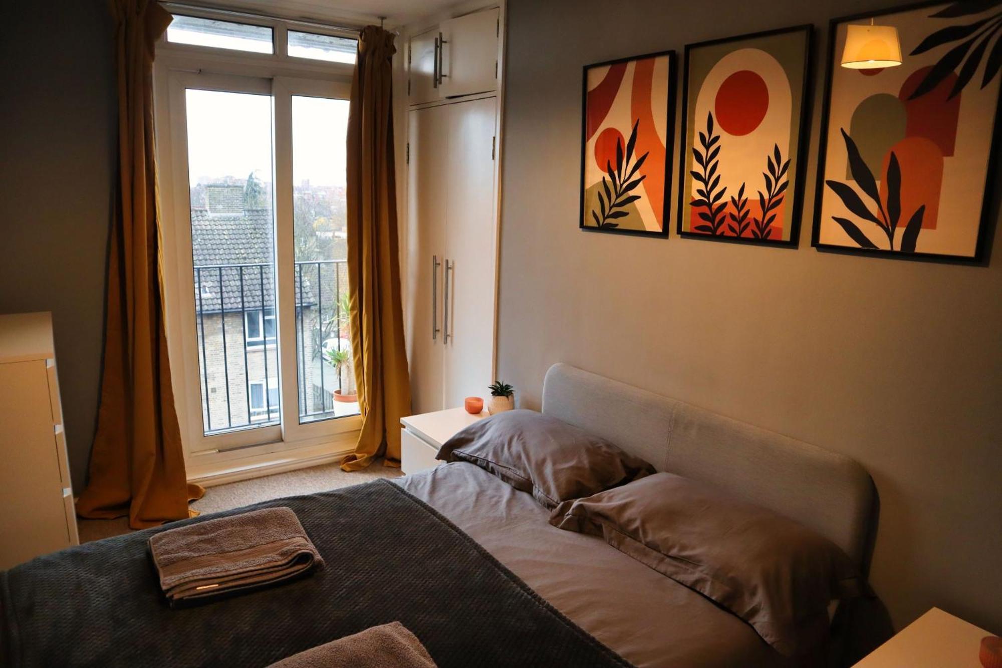 Beautiful 3-Bed Apartment At Swiss Cottage London Bagian luar foto